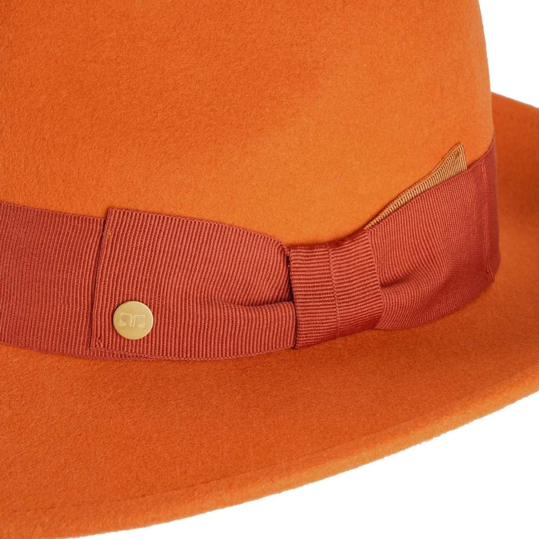 Cappello Fedora Coccos color Terracotta, in feltro di lana merinos da uomo, foto con vista dettaglio ravvicinato - Primario Nesti