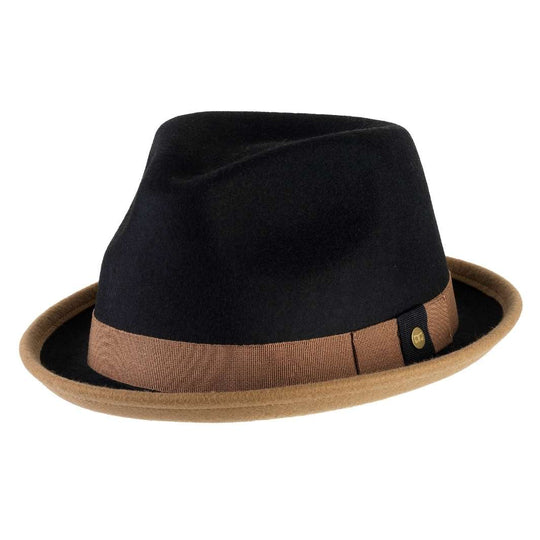 Cappello Trilby Michael color Sabbia, in feltro di lana merinos da uomo bicolore, foto con vista inclinata - Primario Nesti