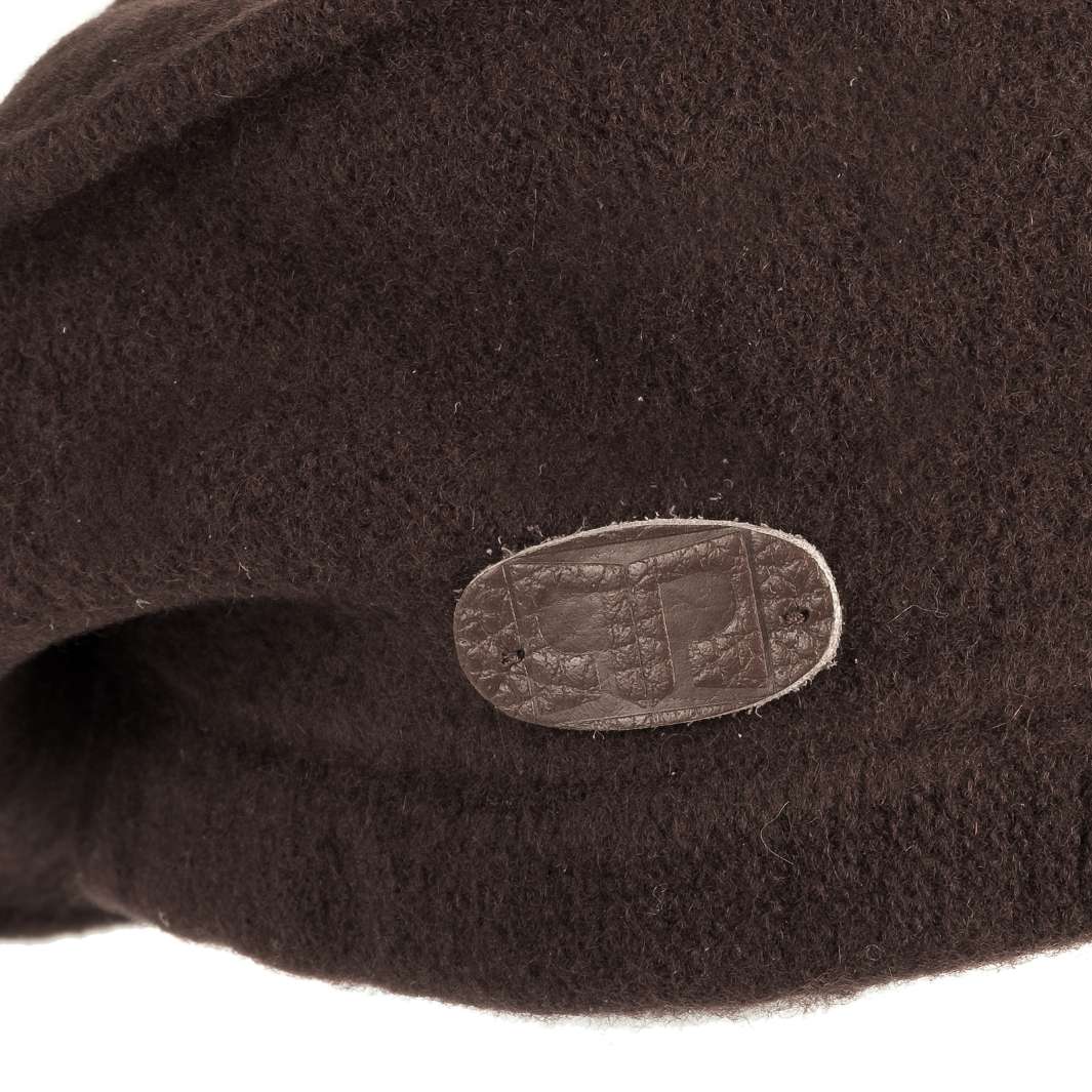 French beret with spiral stitching in wool