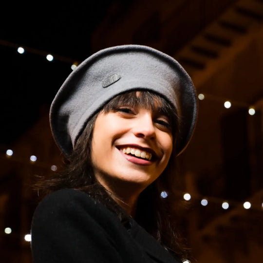 French beret with spiral stitching in wool