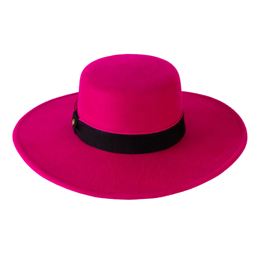 cappello canotto a tesa larga piatta in lana merinos da donna color fucsia vivace foto con vista frontale 1 primario nesti