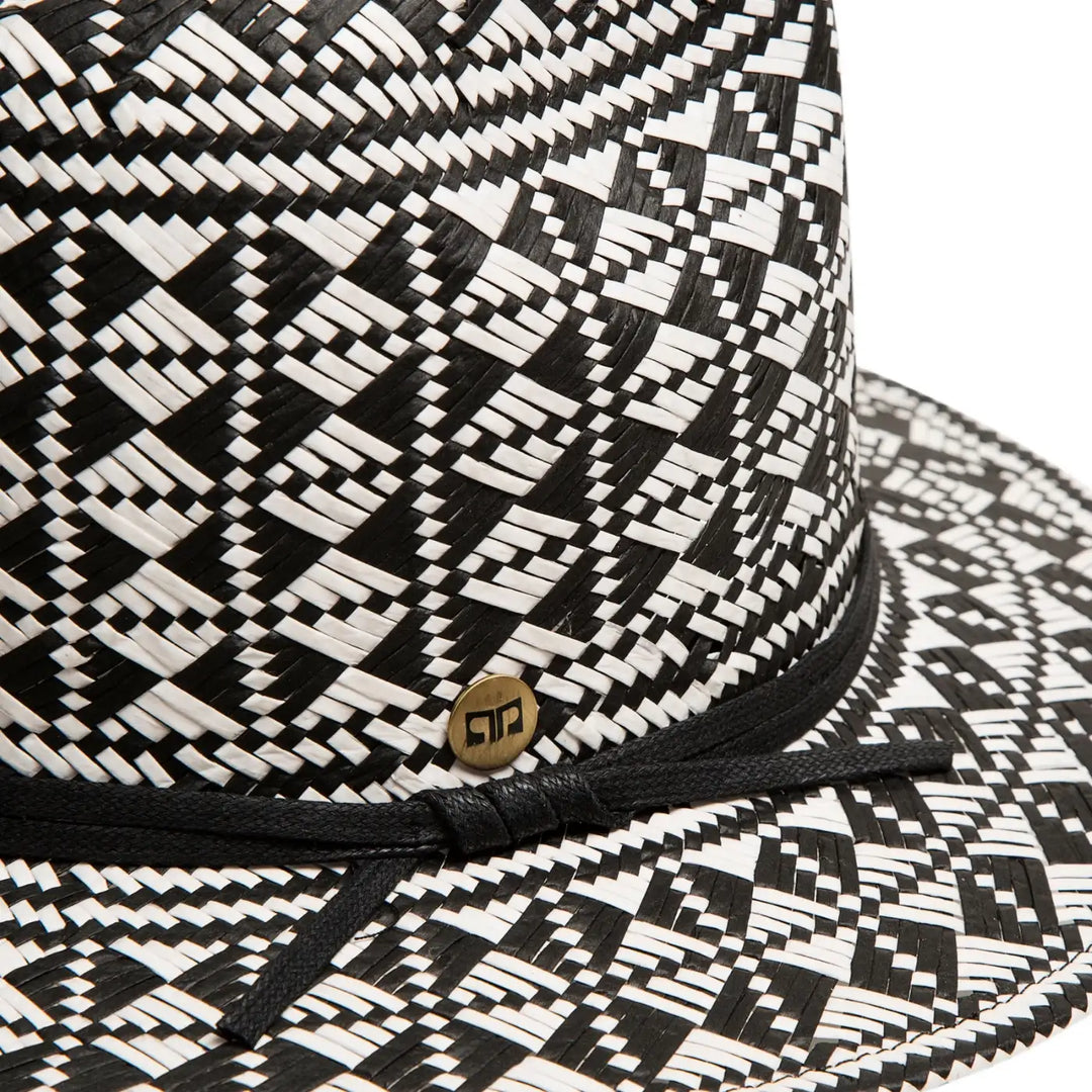 cappello da mare a fantasia geometrica da uomo foto con vista dettaglio ravvicinato color bianco nero primario nesti