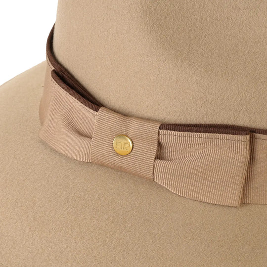 cappello signorile a tesa larga in lana merinos con fiocco da donna color beige intenso foto con vista dettaglio ravvicinato primario nesti
