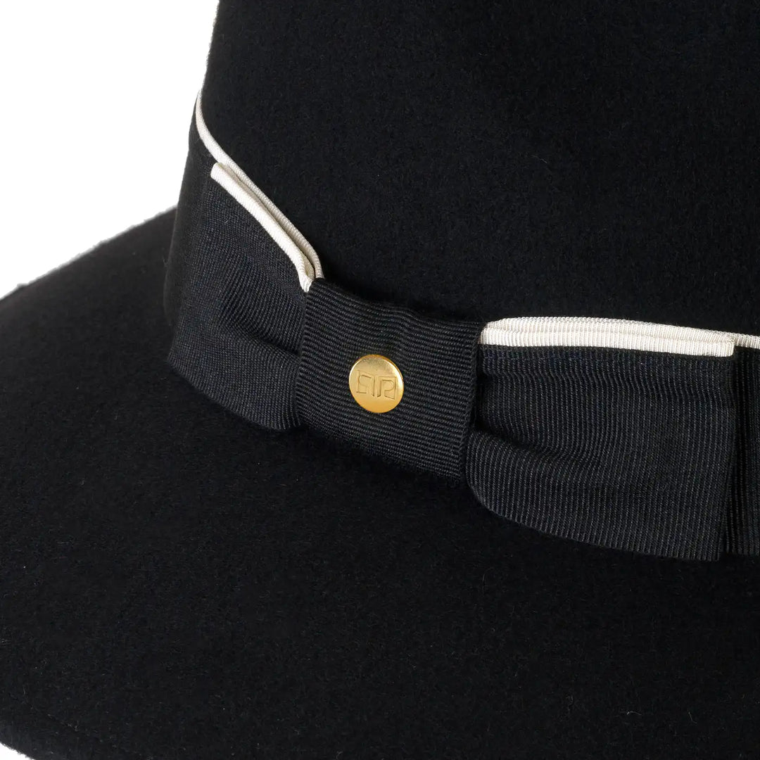 cappello signorile a tesa larga in lana merinos con fiocco da donna color nero onice foto con vista dettaglio ravvicinato 1 primario nesti