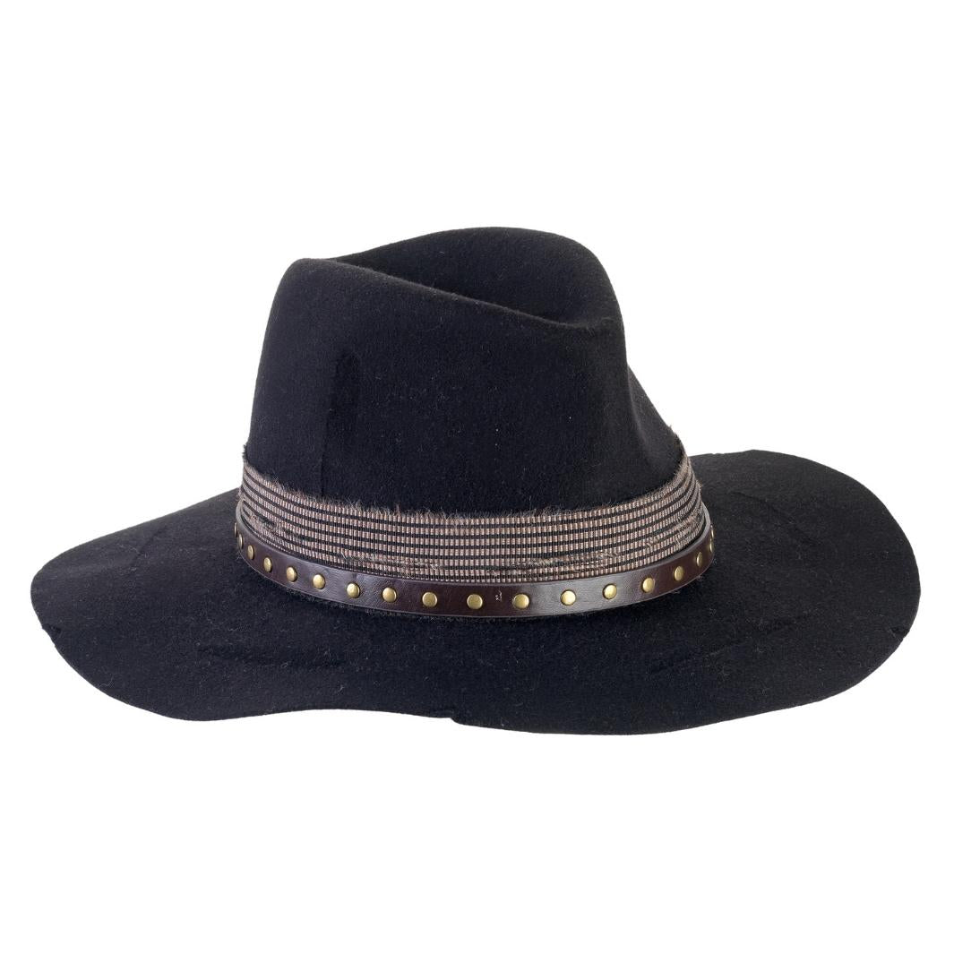 Cappello Country Deluxe color Nero, in feltro antipioggia da uomo, foto con orientamento laterale - Primario Nesti