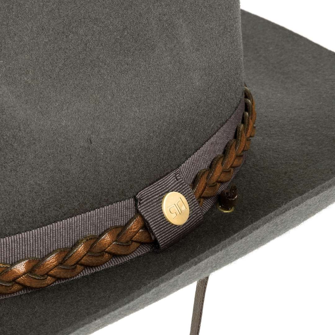 Cappello Cowboy Classico color Antracite, in feltro antipioggia da uomo, foto con vista dettaglio ravvicinato - Primario Nesti