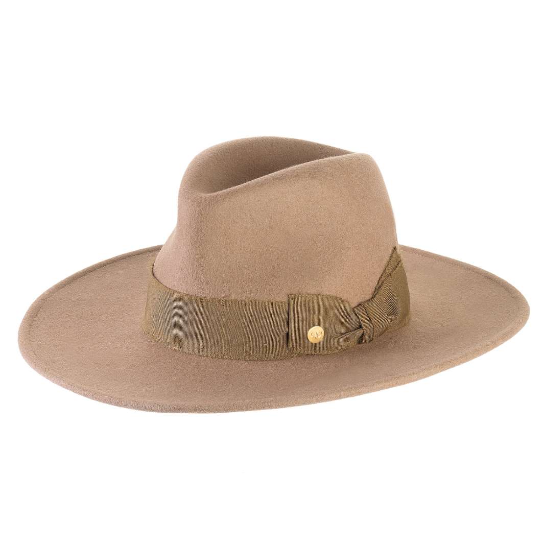 Cappello Fedora Esclusivo color Beige, in feltro di lapin, foto con vista inclinata - Primario Nesti